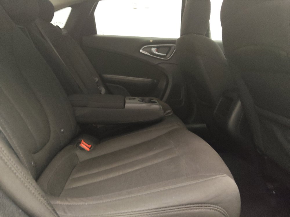 Used 2015 Chrysler 200 Limited w/ Convenience Group FWD image 19