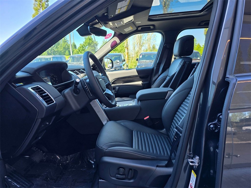 New 2025 Land Rover Discovery S image 25