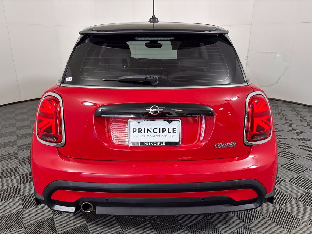 Certified 2024 MINI Cooper 2-Door Hardtop w/ Signature Upholstery Package FWD image 6