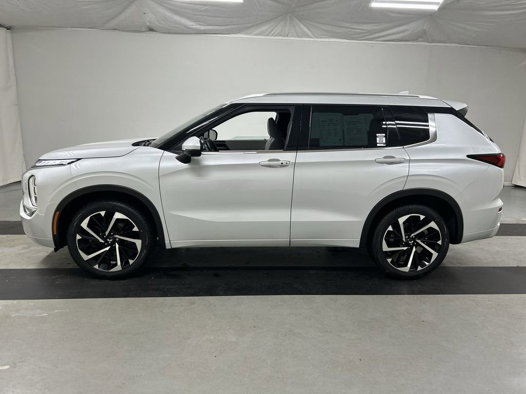 Used 2022 Mitsubishi Outlander SEL AWD/4WD image 6