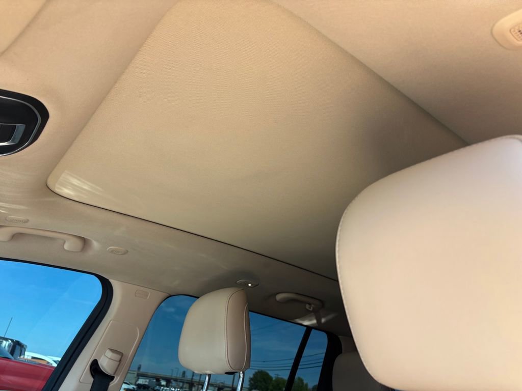 Used 2022 Jeep Grand Cherokee L Limited image 14