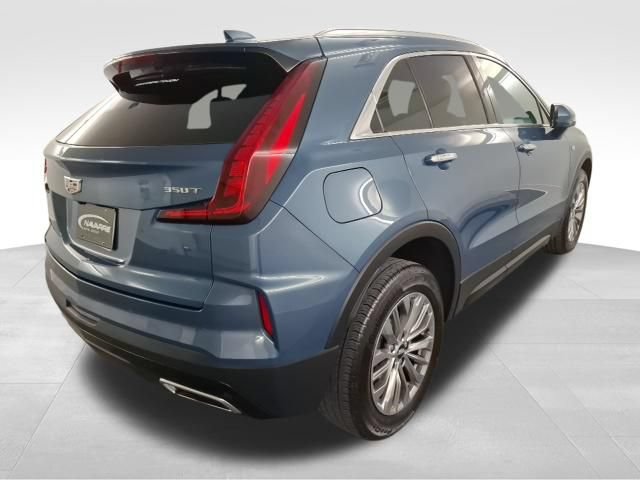 Used 2025 Cadillac XT4 Premium Luxury FWD image 7