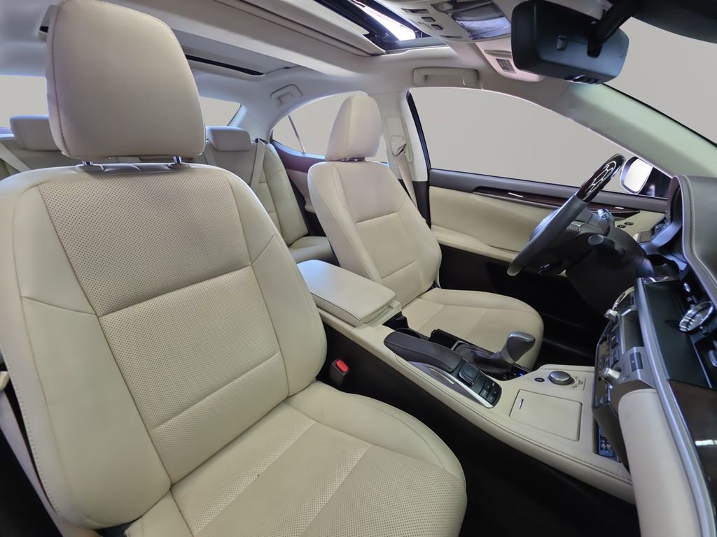 Used 2018 Lexus ES 350 w/ Navigation System Package image 27