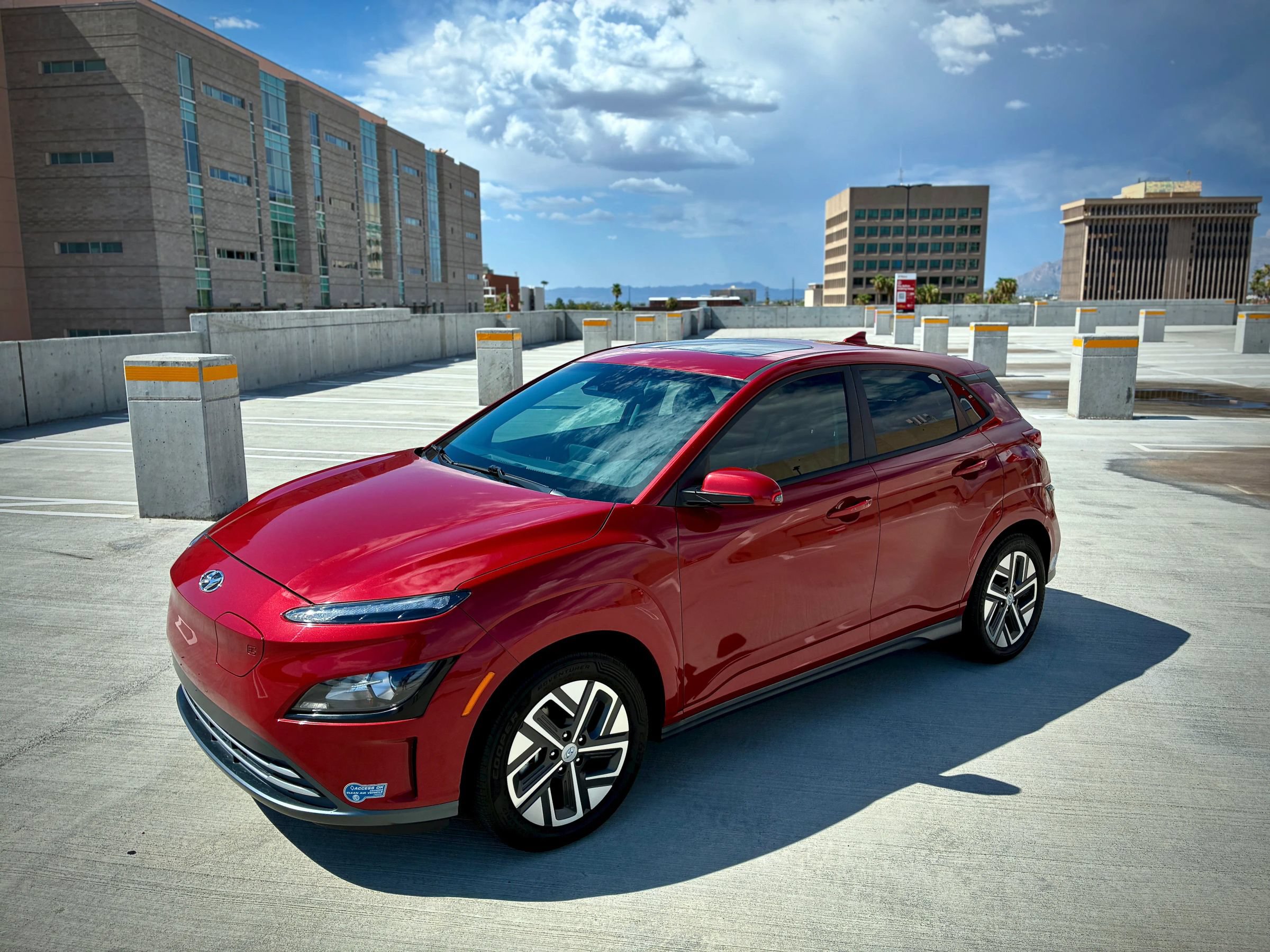 Used 2022 Hyundai Kona SEL w/ Convenience Package FWD image 2