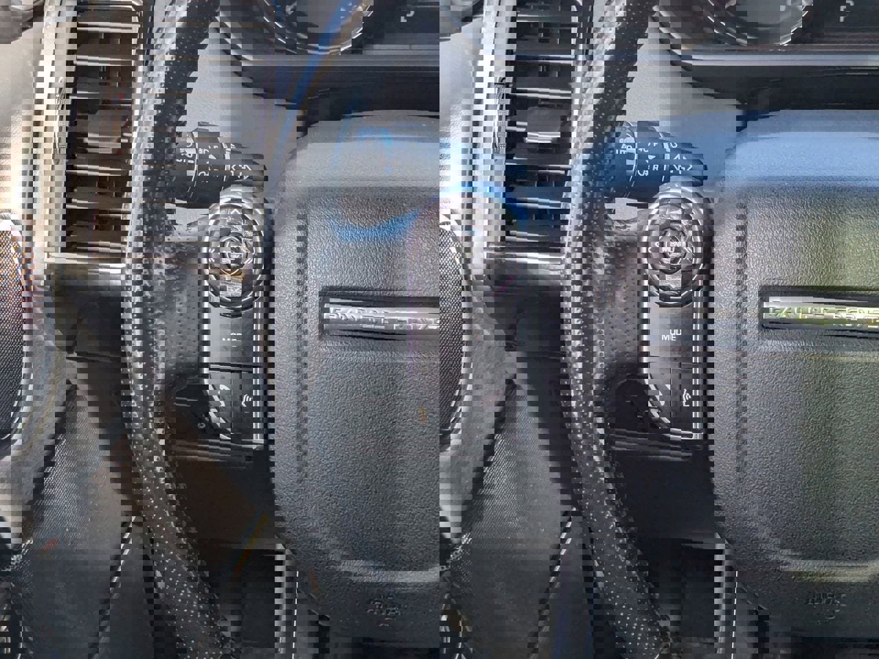 Used 2015 Land Rover Range Rover Sport HSE image 17