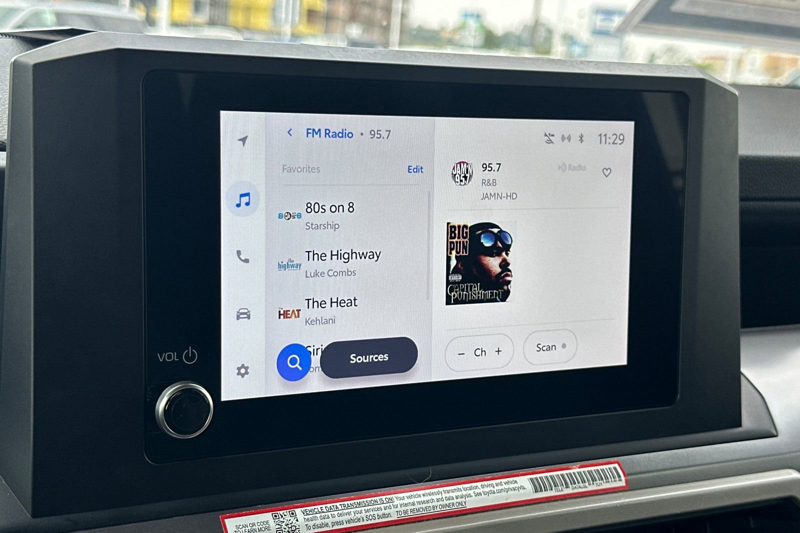 Used 2025 Toyota Tacoma TRD Sport image 16