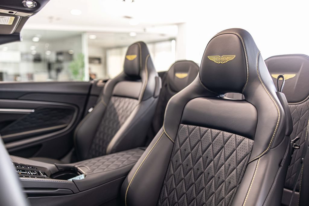 Used 2025 Aston Martin DB12 Convertible RWD image 15