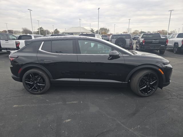 New 2026 Chevrolet Equinox EV LT image 17