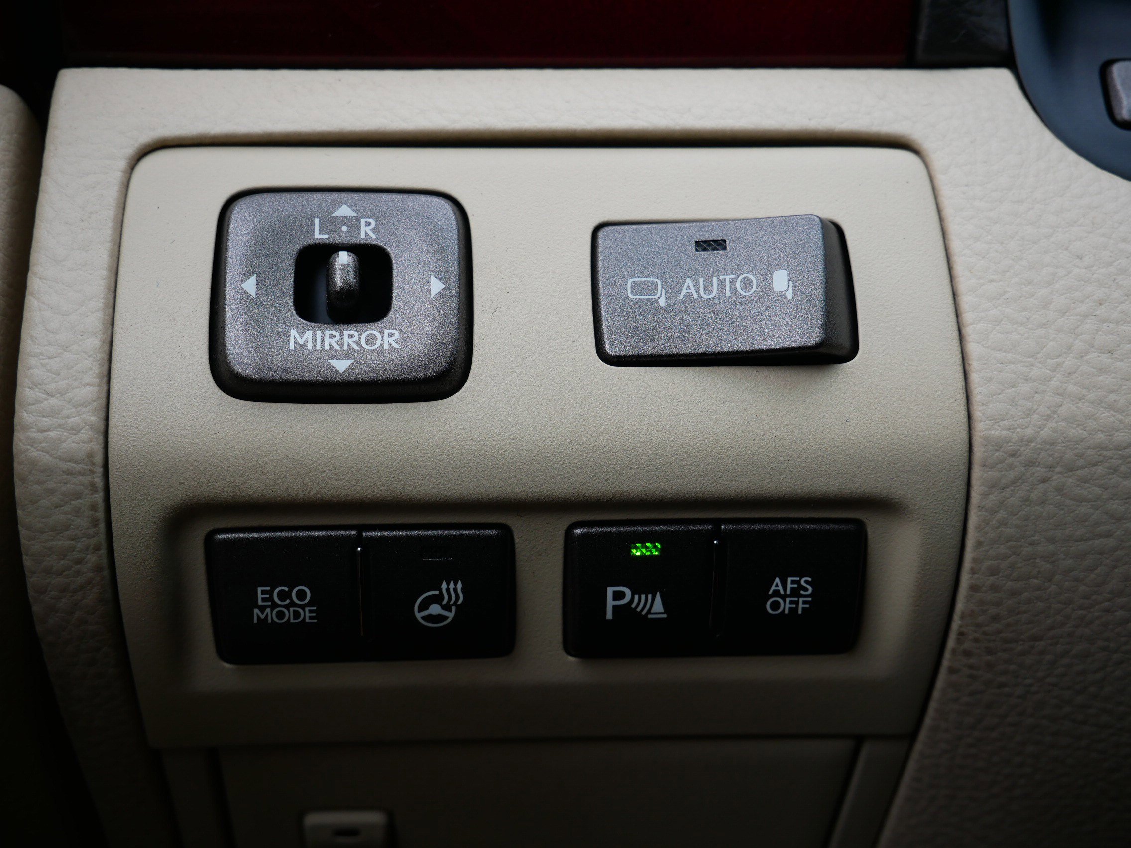 Used 2012 Lexus LS 460 AWD w/ Comfort Pkg image 27