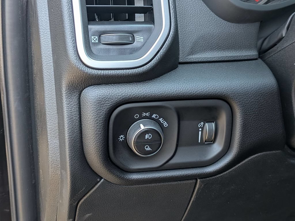 New 2026 RAM 2500 Big Horn AWD/4WD image 14