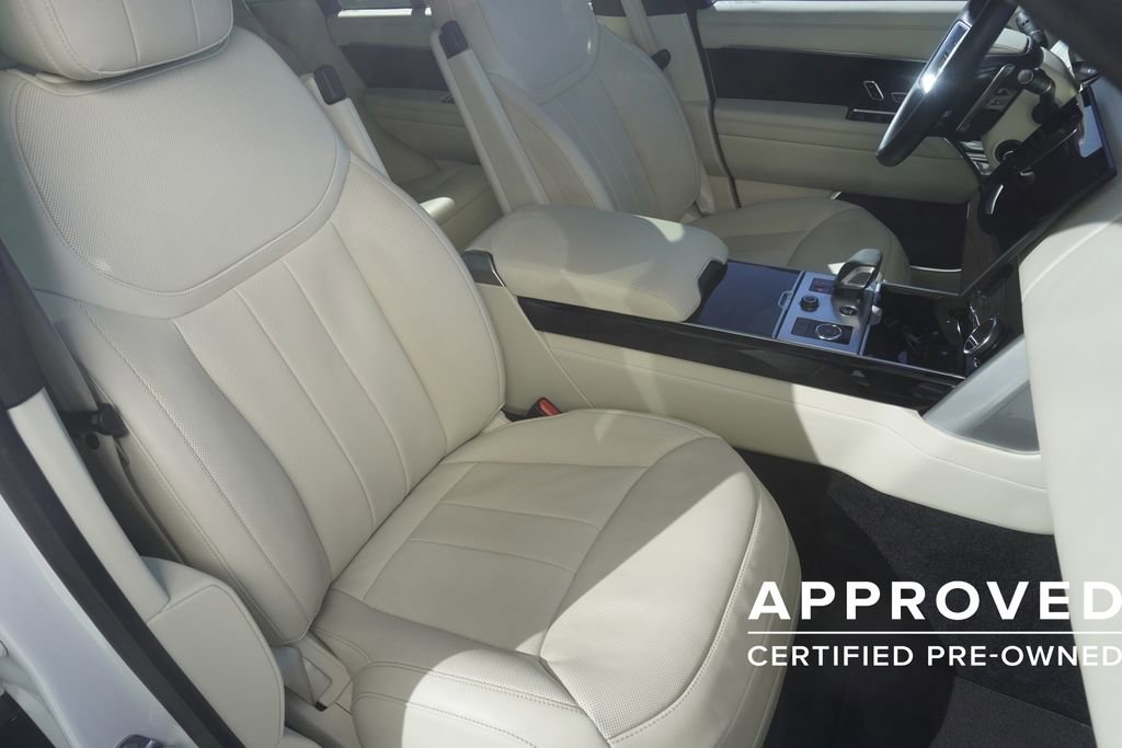 Used 2023 Land Rover Range Rover SE image 24
