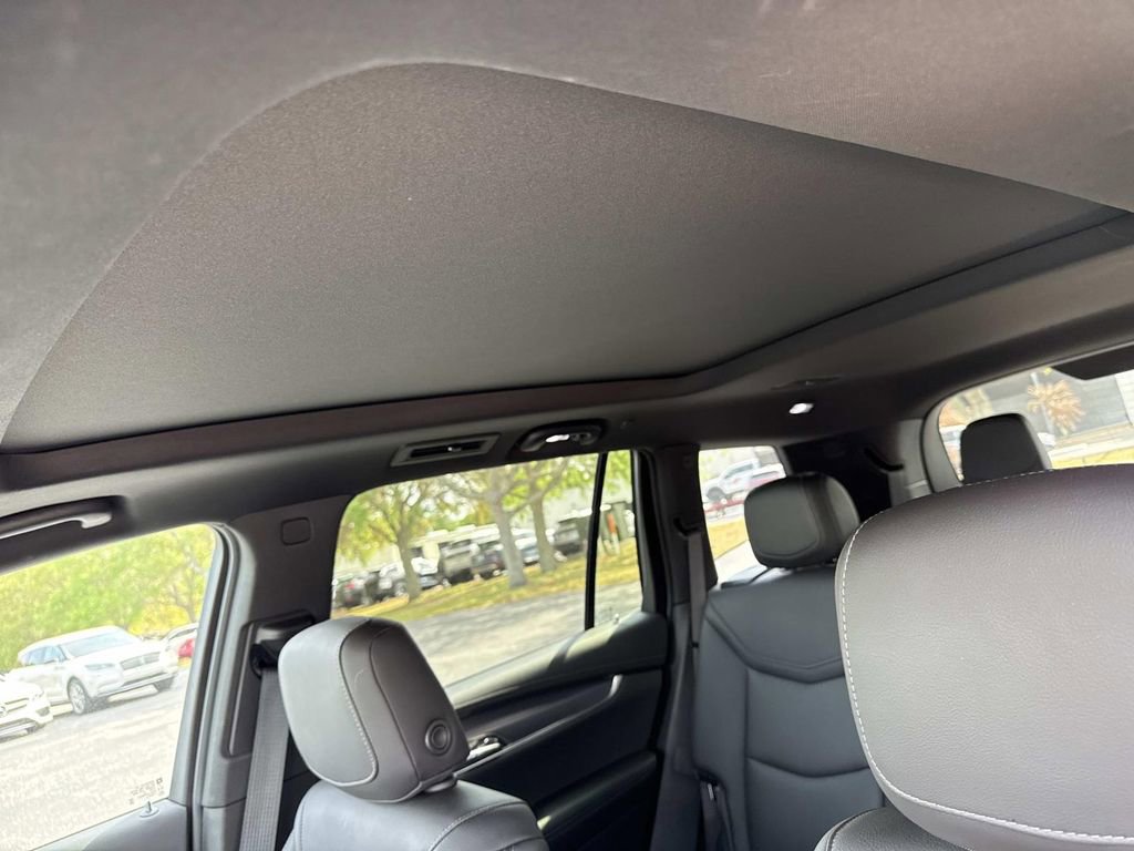 Certified 2023 Cadillac XT6 Luxury FWD image 32