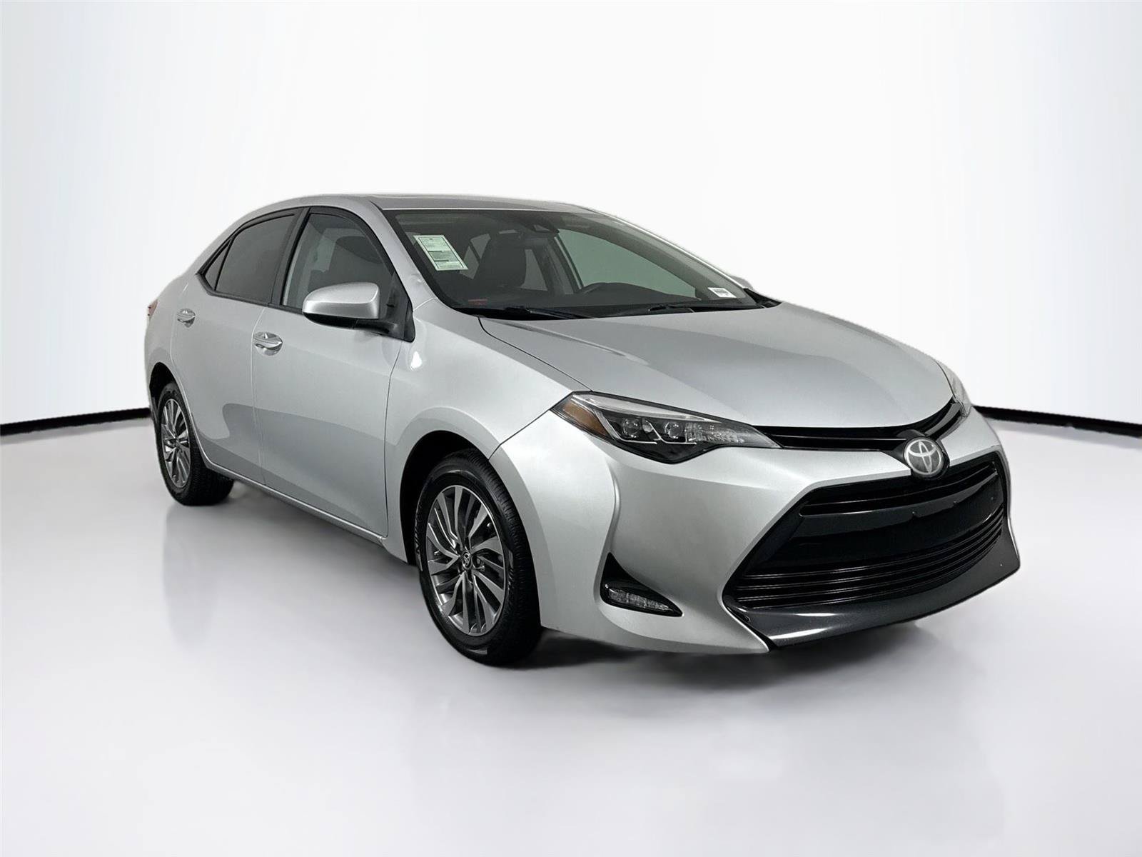 Used 2017 Toyota Corolla XLE w/ Carpet Mat Package (TMS) FWD image 9