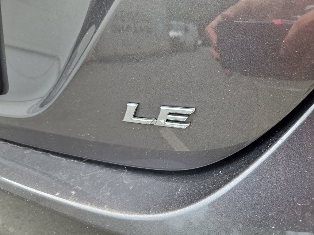 Used 2019 Toyota Camry LE FWD image 10