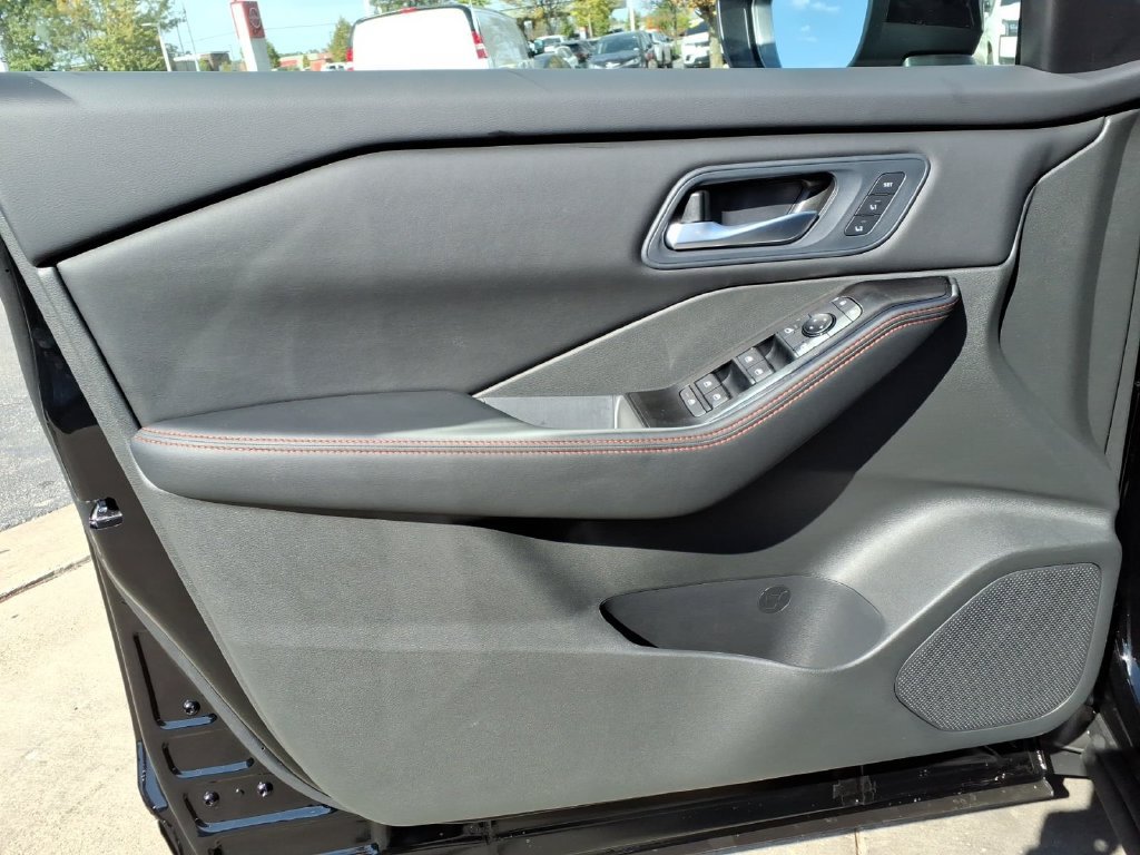 New 2027 Nissan Rogue SV AWD/4WD image 14