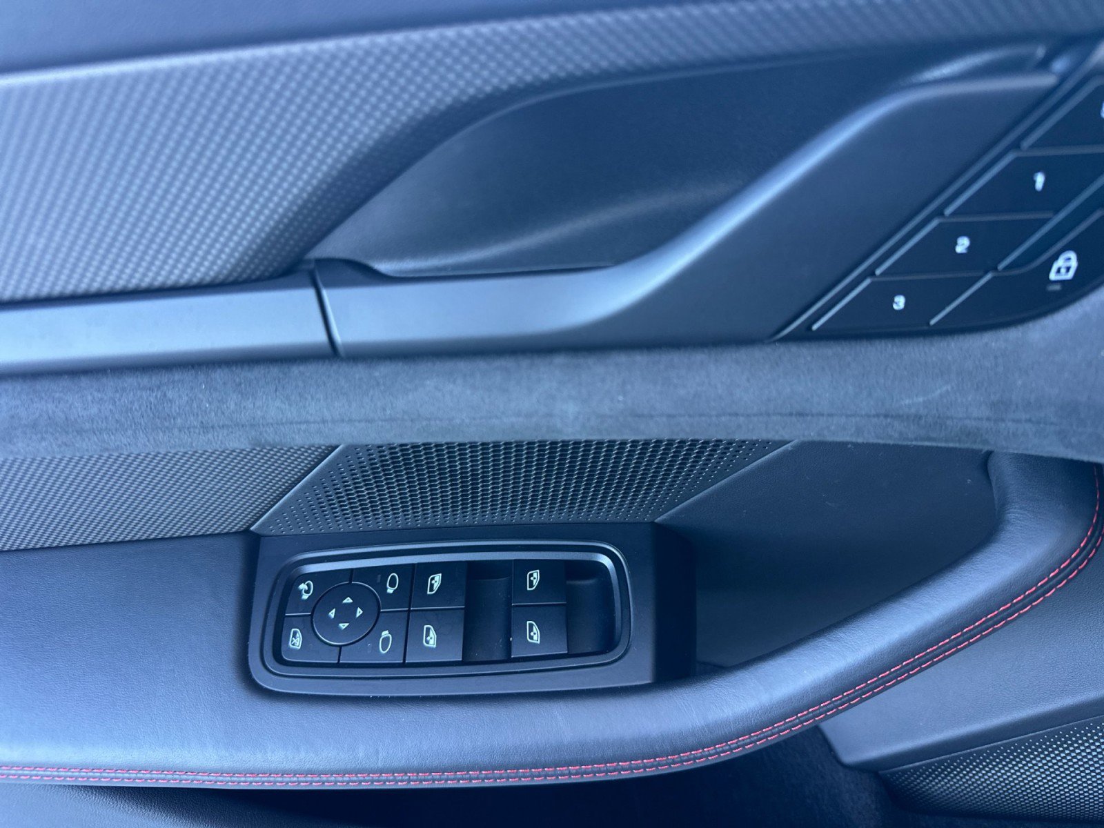 Certified 2023 Porsche Taycan GTS image 12