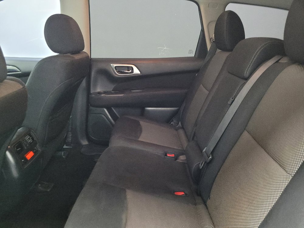 Used 2017 Nissan Pathfinder SV FWD image 18