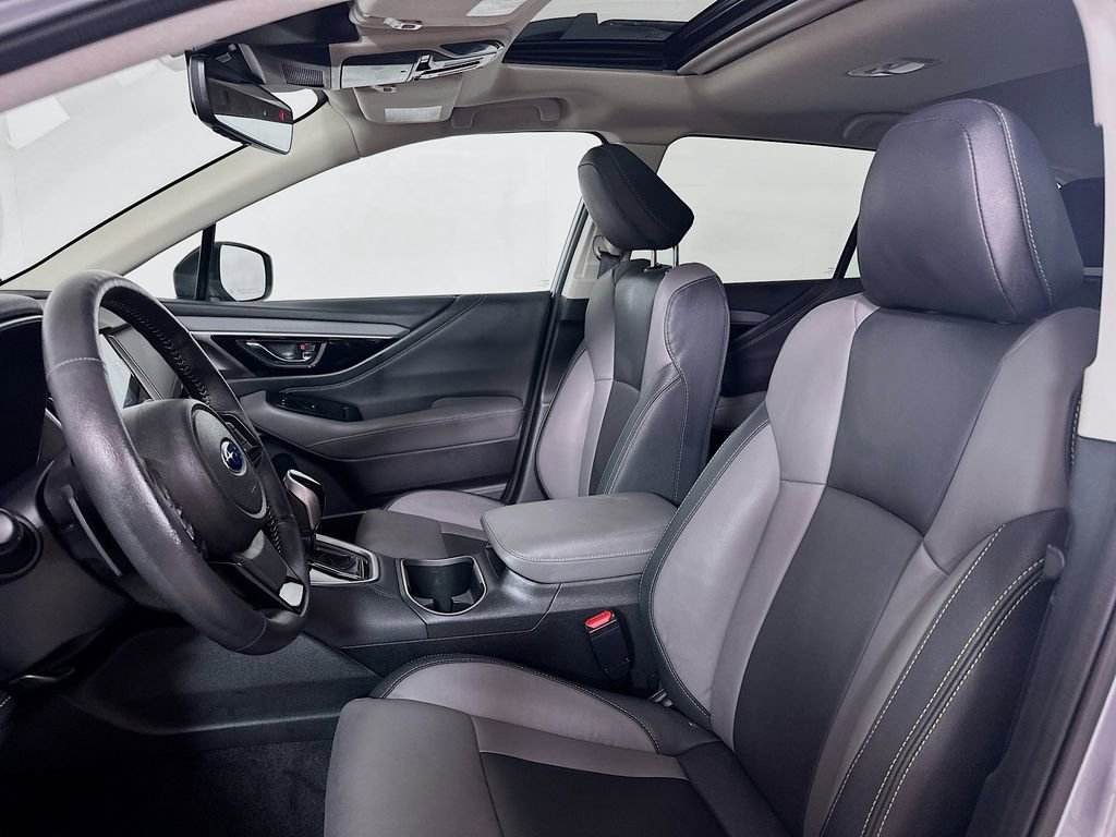 Used 2025 Subaru Outback Onyx Edition image 8