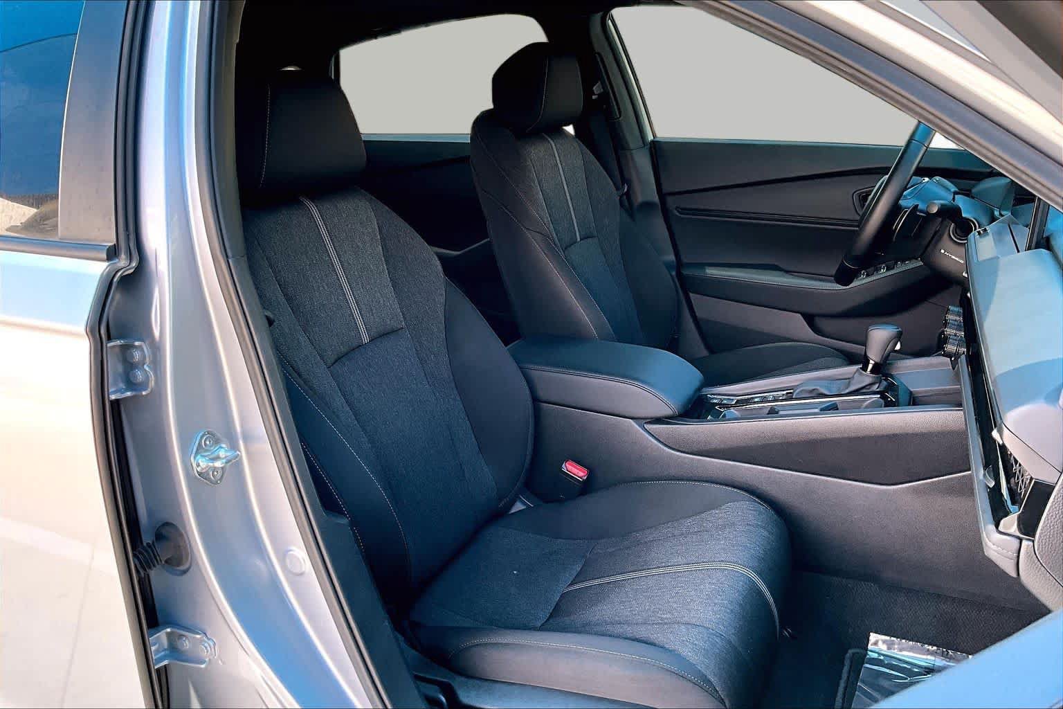 Used 2025 Honda Accord Sport image 9
