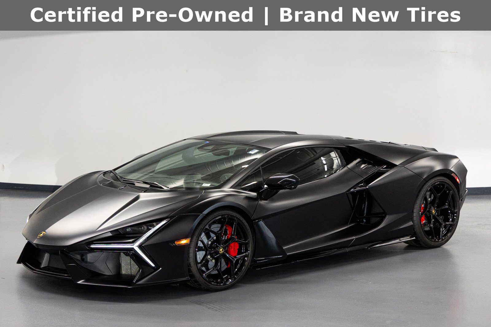 Used 2024 Lamborghini Revuelto AWD/4WD image 1