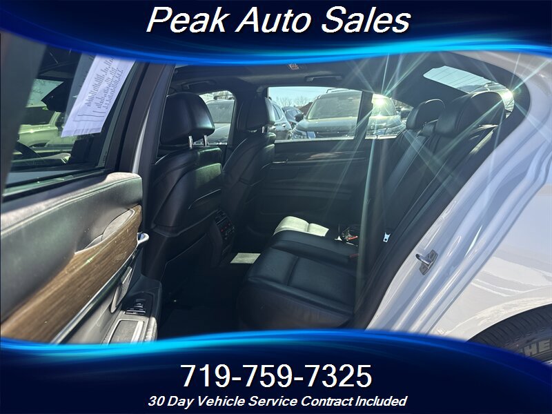 Used 2015 BMW 750i xDrive AWD/4WD image 28