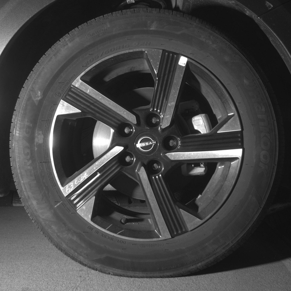 Used 2025 Nissan Sentra SV image 13