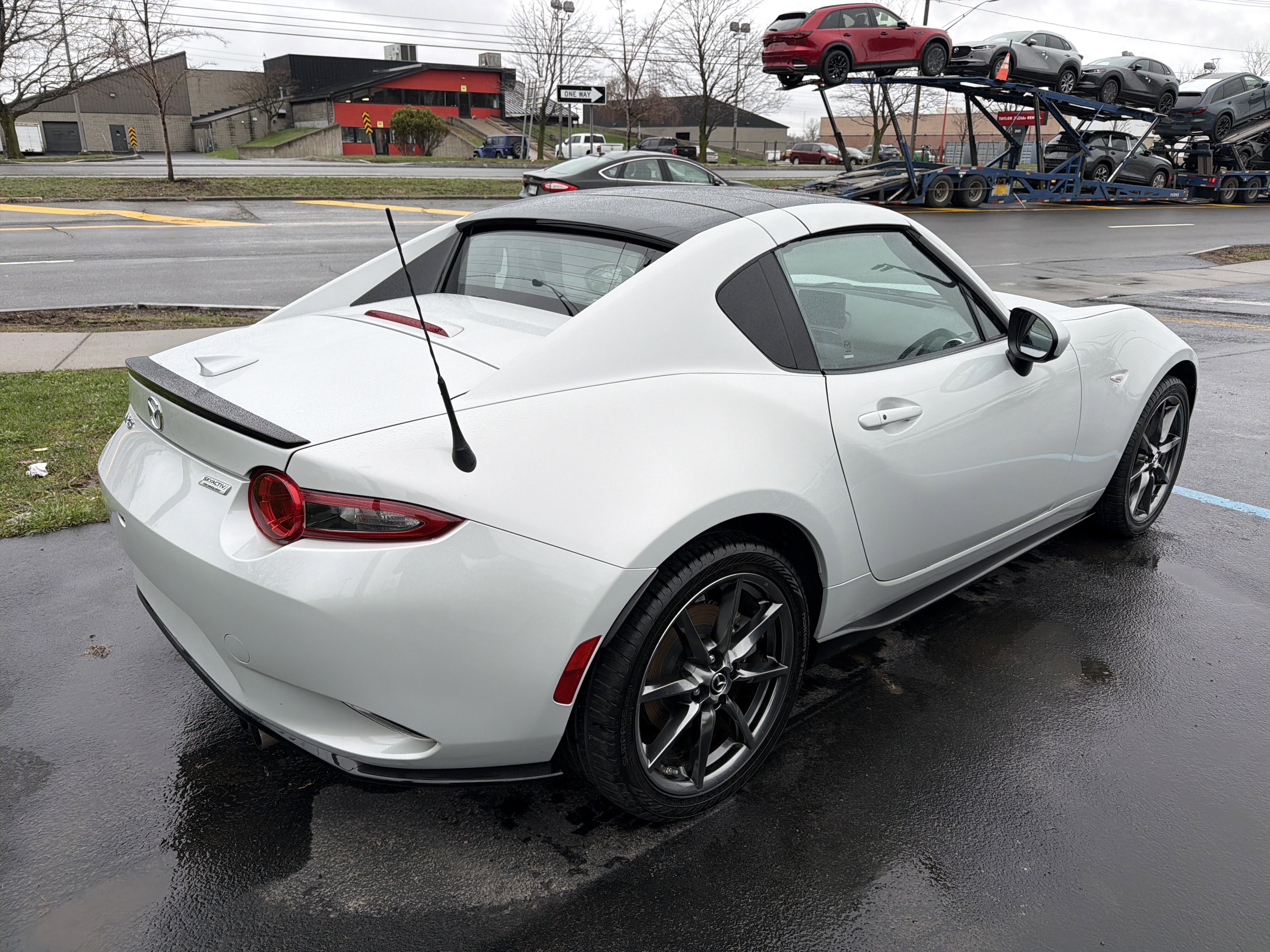 Used 2019 MAZDA MX-5 Miata RF Grand Touring w/ Appearance Package RWD image 7