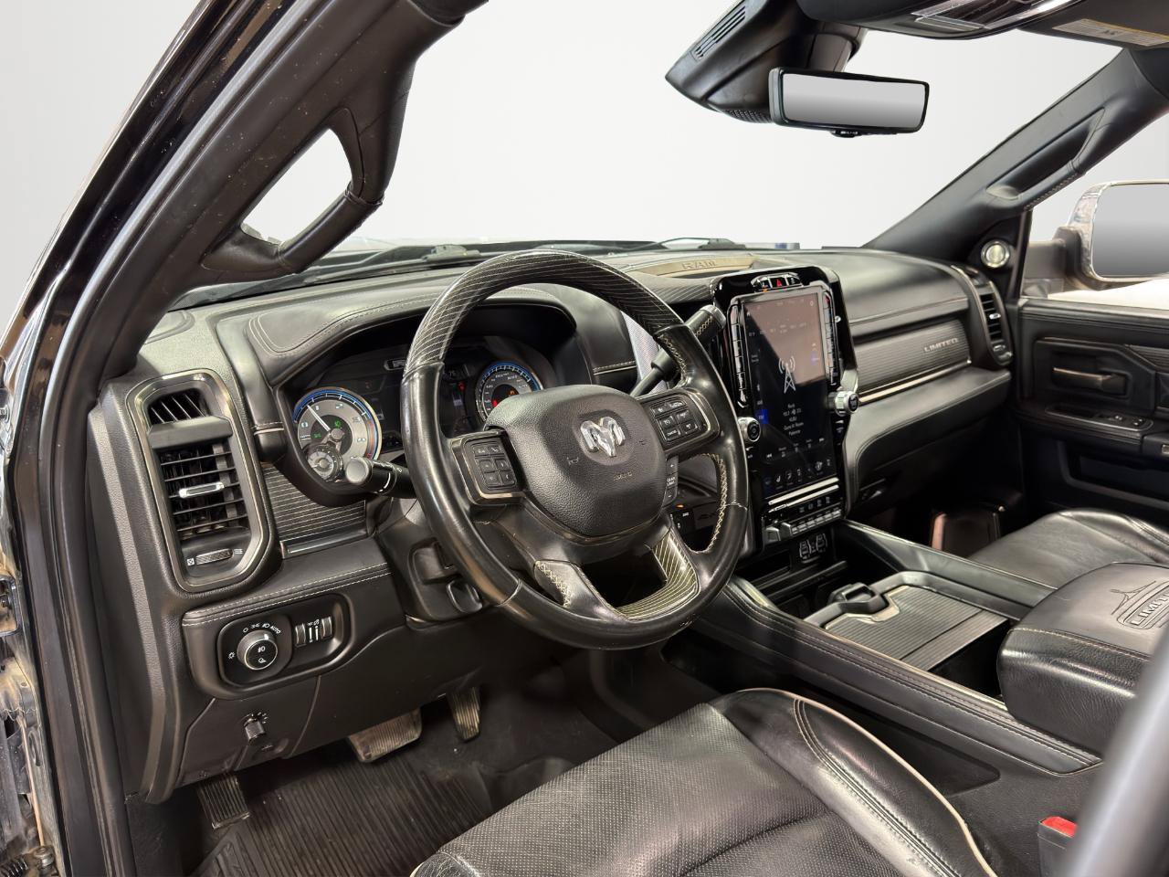 Used 2021 RAM 2500 Limited AWD/4WD image 15
