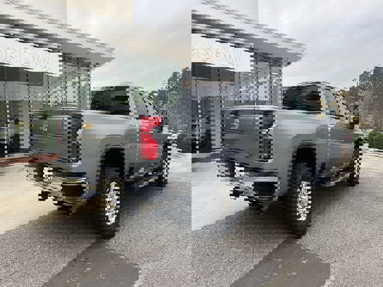 Used 2024 Chevrolet Silverado 2500 LTZ w/ LTZ Plus Package image 8