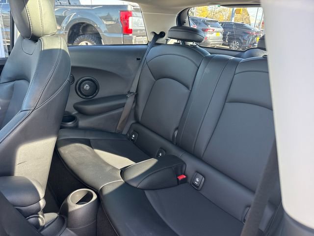 Used 2016 MINI Cooper S image 15