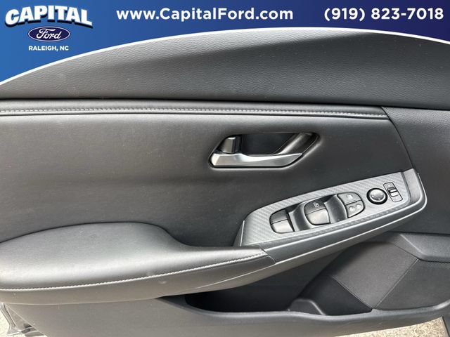Used 2025 Nissan Sentra SV FWD image 20