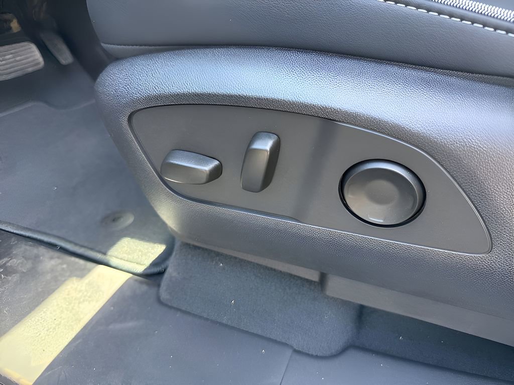 New 2026 Chevrolet Silverado EV LT w/ Premium Package image 25