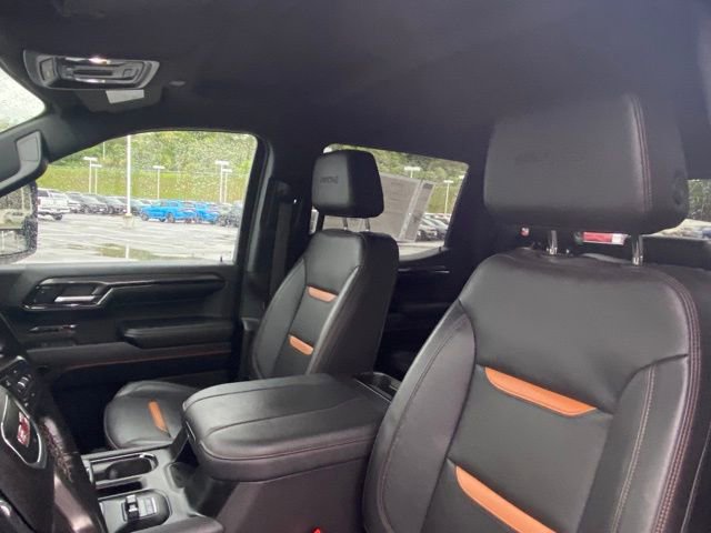 Used 2023 GMC Sierra 1500 AT4 w/ Technology Package AWD/4WD image 14