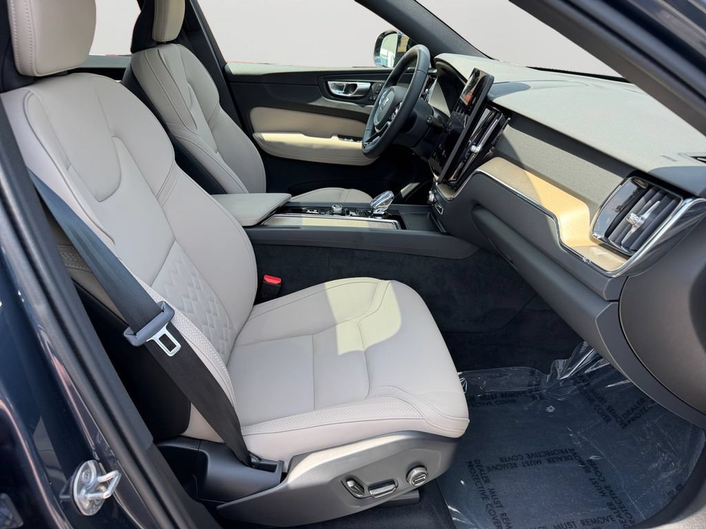 Certified 2026 Volvo XC60 B5 Plus w/ Climate Package AWD/4WD image 8