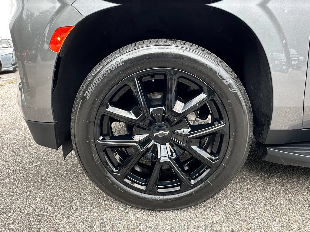 Used 2022 Chevrolet Tahoe RST w/ Luxury Package RWD image 14