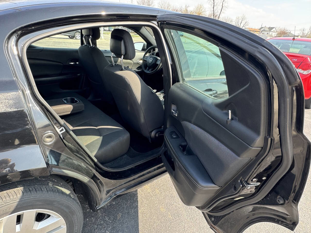 Used 2011 Dodge Avenger Express image 22
