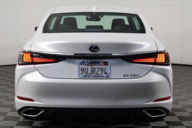 Certified 2025 Lexus ES 350 w/ Premium Package image 5