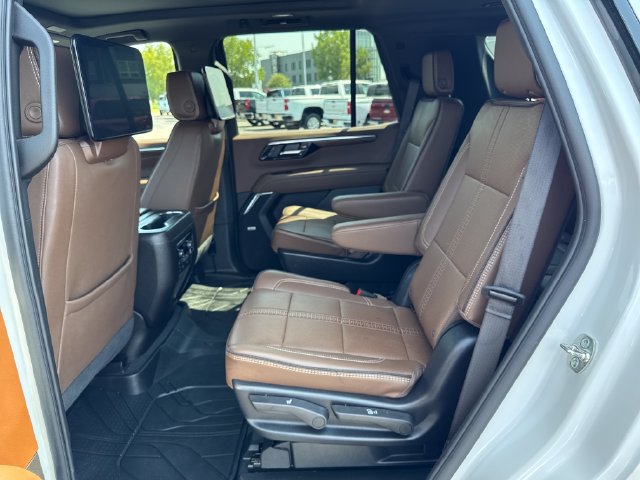 Used 2025 Chevrolet Tahoe High Country AWD/4WD image 26