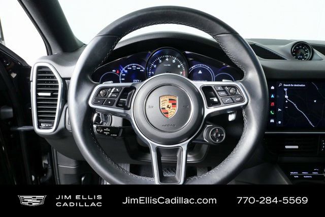 Used 2022 Porsche Cayenne Coupe image 12