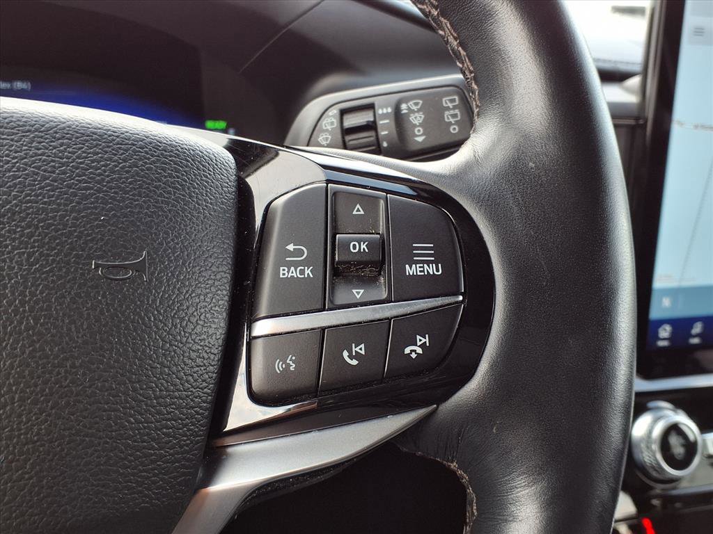 Used 2023 Ford Explorer Platinum w/ Technology Package AWD/4WD image 27