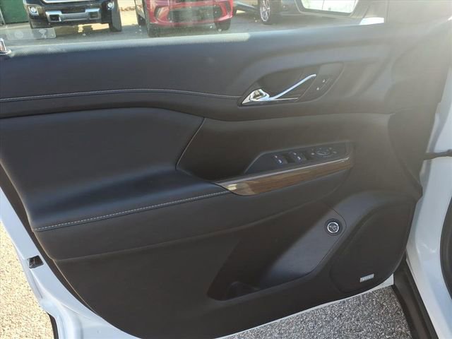 Used 2022 GMC Acadia SLE w/ Driver Convenience Package image 9