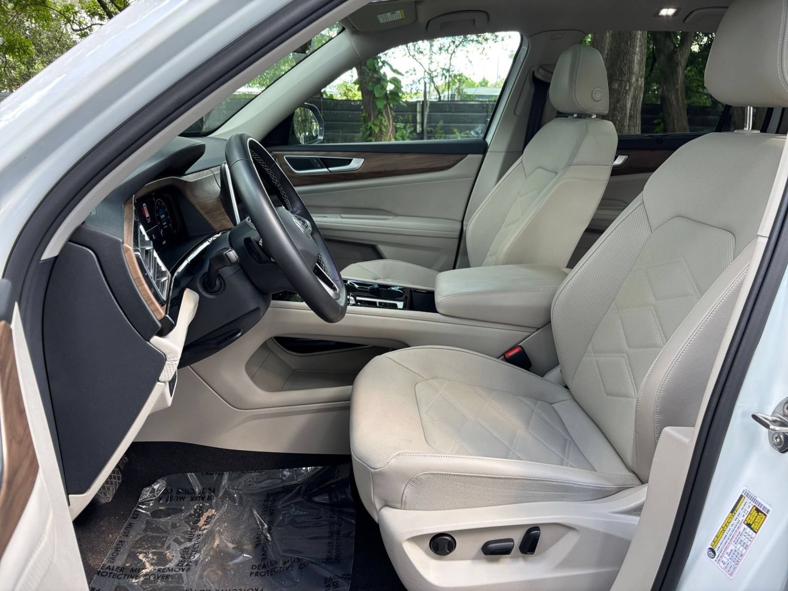 Used 2026 Volkswagen Atlas SE FWD image 28