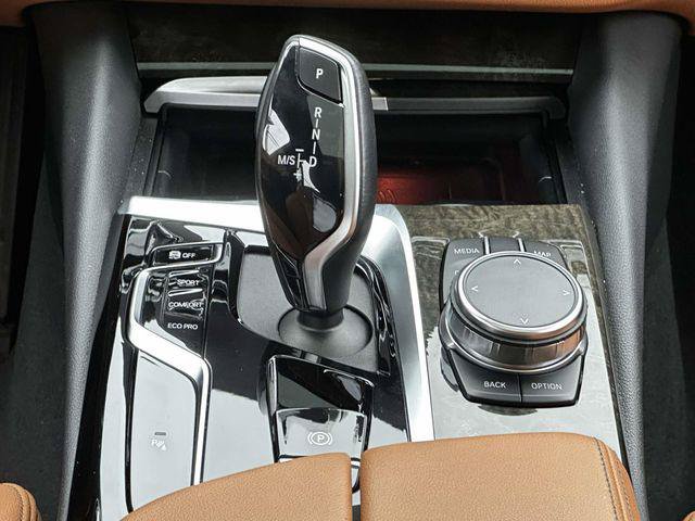 Used 2023 BMW 530i xDrive w/ Premium Package AWD/4WD image 19