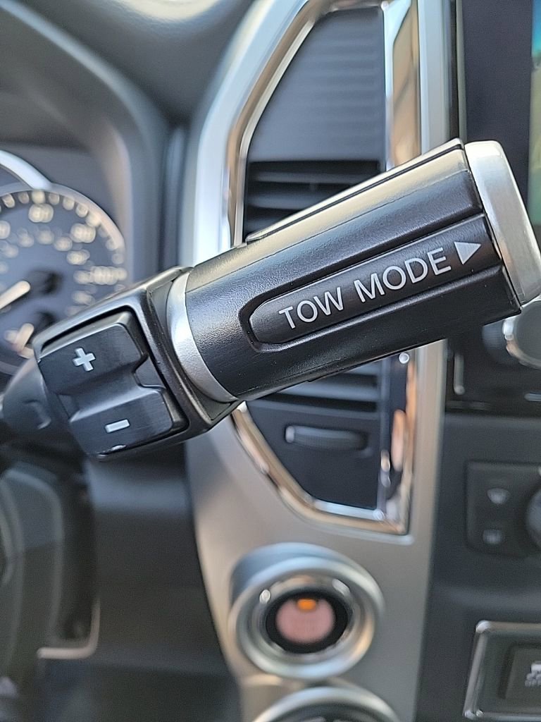 Certified 2021 Nissan Titan SL w/ Moonroof Package image 34