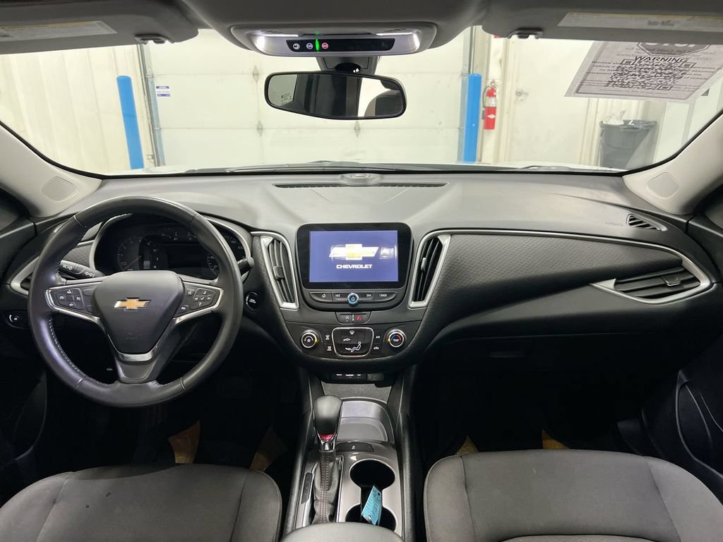 Used 2021 Chevrolet Malibu RS FWD image 10