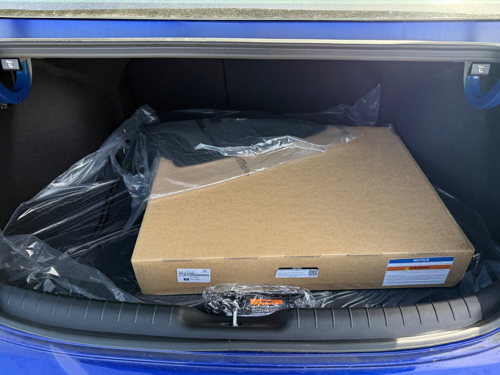 New 2025 Hyundai Elantra Limited image 17