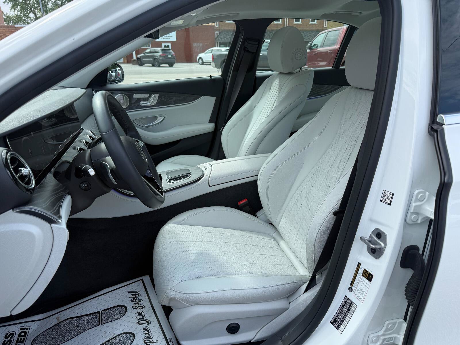 Used 2021 Mercedes-Benz E 350 4MATIC Sedan image 10