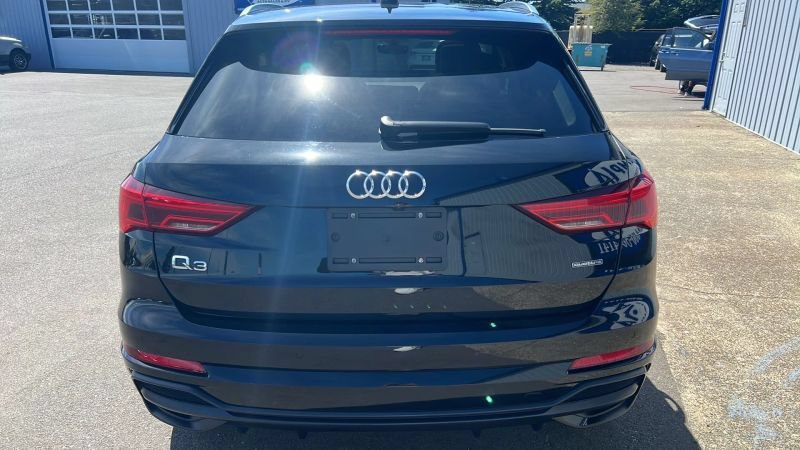 Used 2019 Audi Q3 2.0T Premium Plus w/ Premium Plus Package AWD/4WD image 9