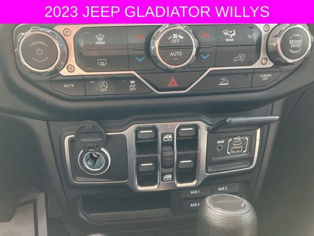 Used 2023 Jeep Gladiator Willys image 31