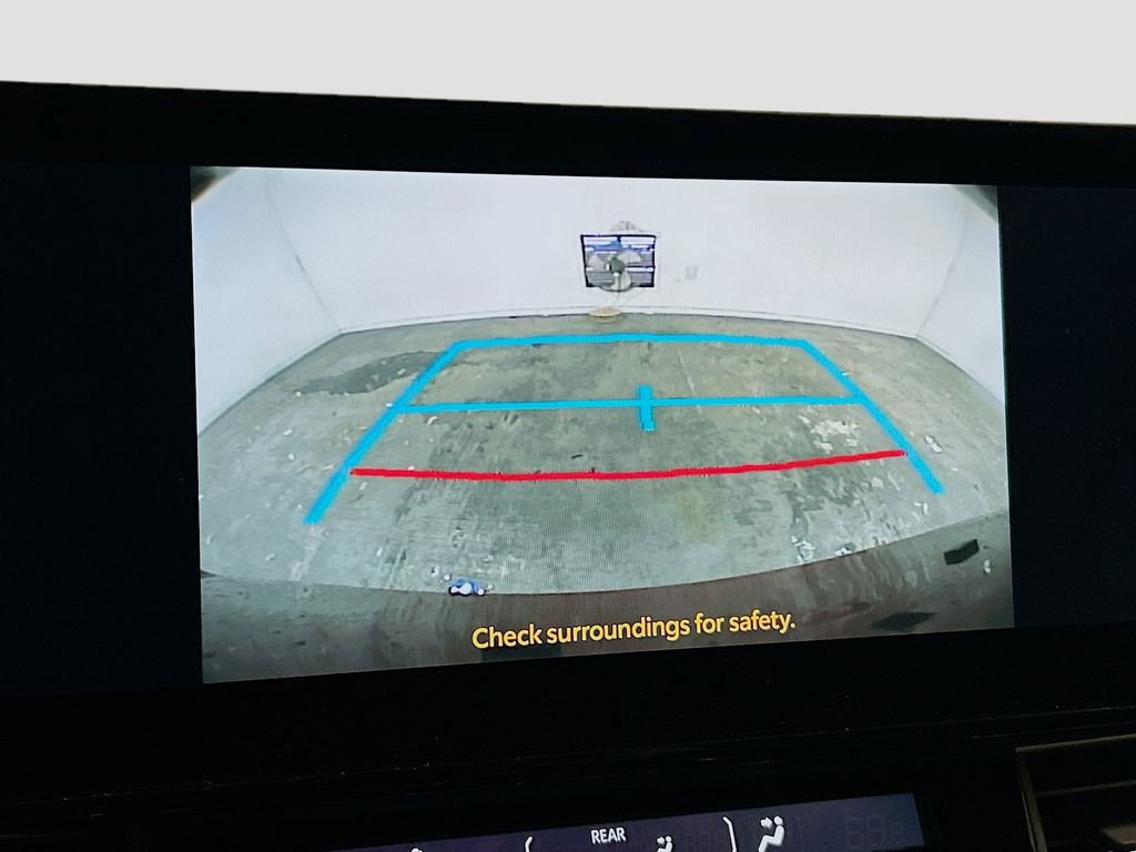 New 2026 Toyota Sienna XLE image 13